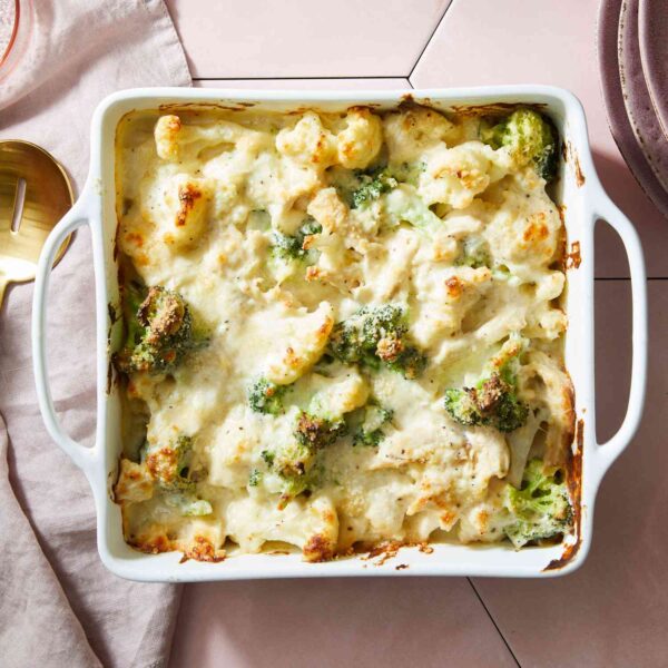 HOT CHICKEN AND BROCCOLI BAKE